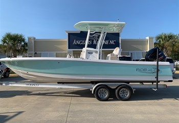 2024 Robalo 246 Cayman Seafoam/White Boat